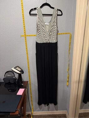 Kaleigh Black & White Striped Sleeveless Wide Leg Jumpsuit Pockets Size L